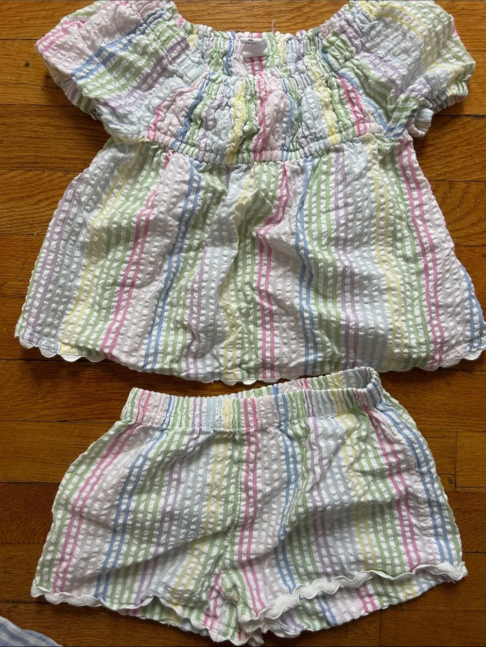 GAP sweet pastel